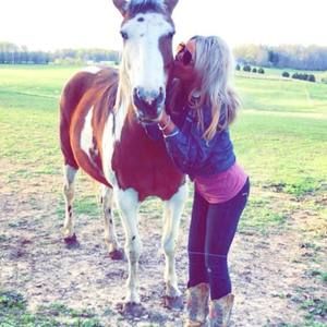 Meet your Posher, April